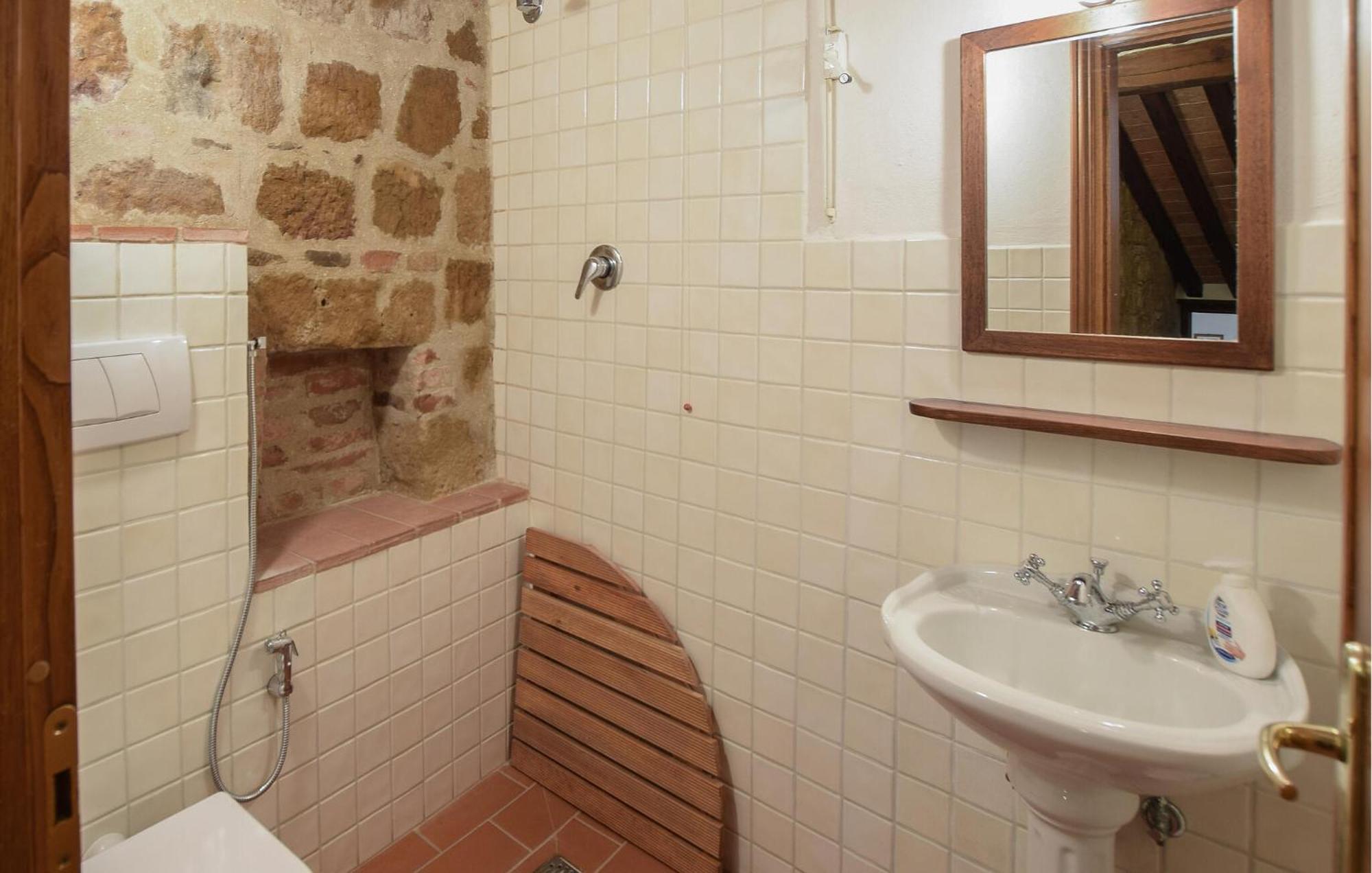 Cozy Apartment In Monticchiello With Wi-Fi Екстер'єр фото