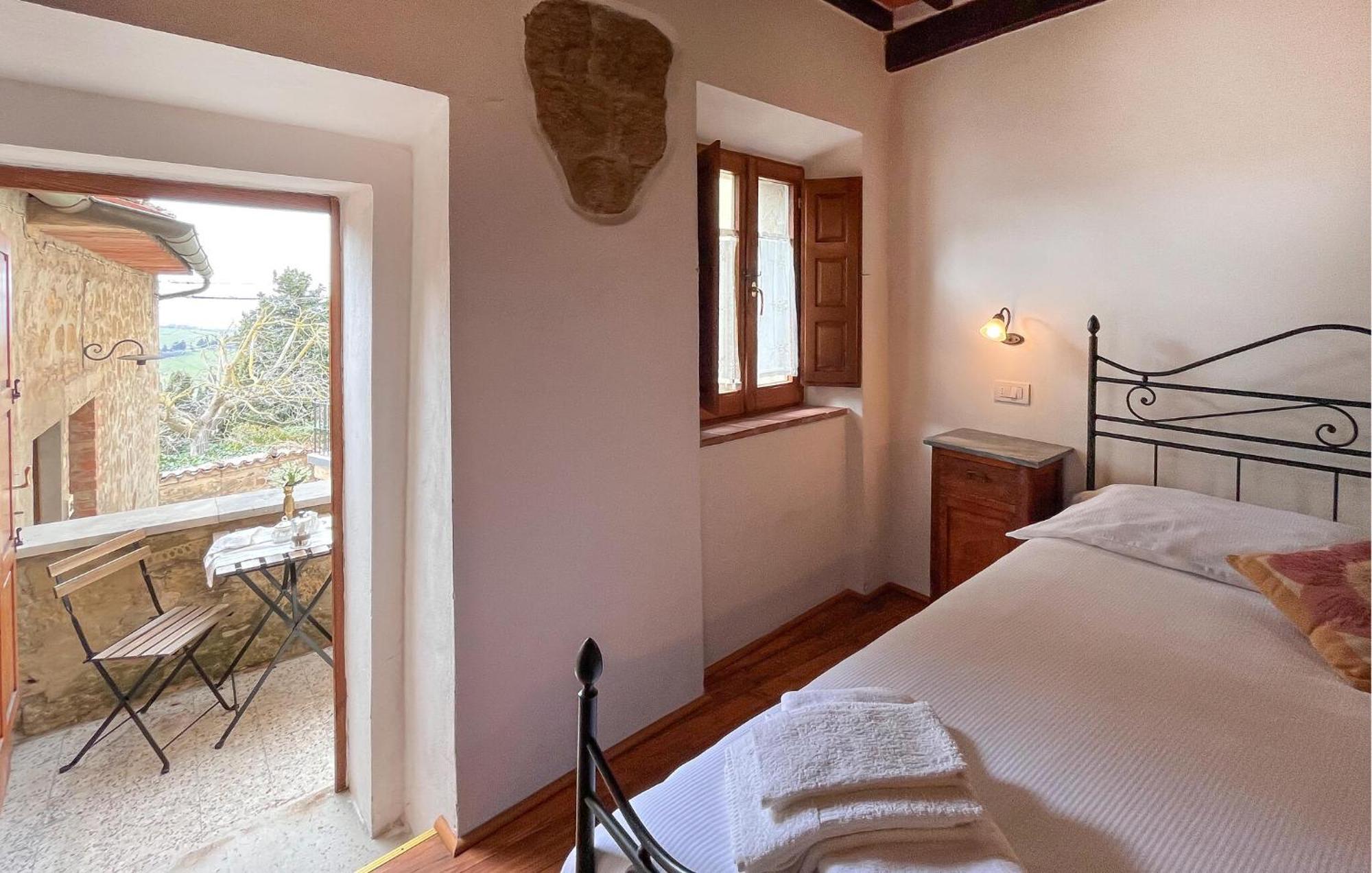 Cozy Apartment In Monticchiello With Wi-Fi Екстер'єр фото