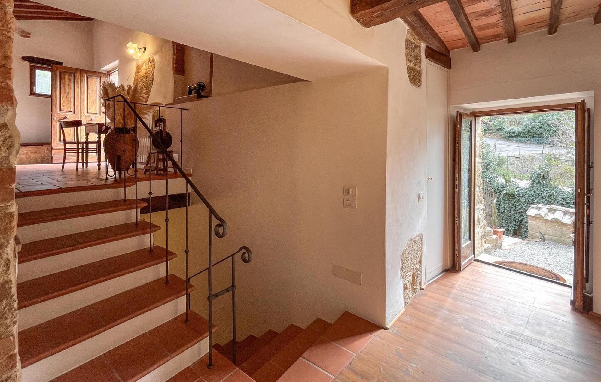 Cozy Apartment In Monticchiello With Wi-Fi Екстер'єр фото